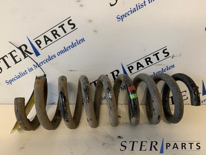 Schroefveer achter van een Mercedes E-Klasse, Gebruikt, -, Ophalen of Verzenden, -