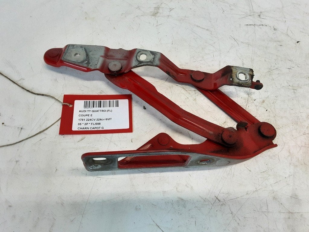 CHARNIERE DE CAPOT GAUCHE Audi TT (8N3) (8N0823301), Autos : Pièces & Accessoires, Auto-Union-Straße  1,
85057  Ingolstadt, DE