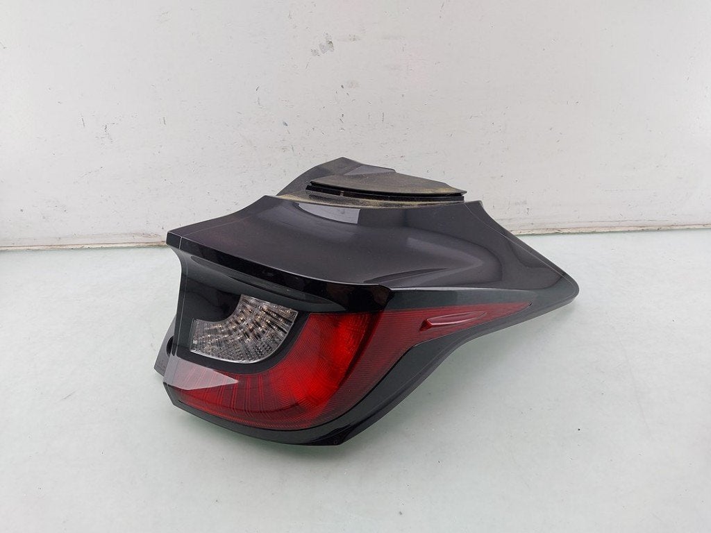 FEU ARRIÈRE DROIT Toyota Yaris IV (P21 / PA1 / PH1), Kundenbetreuung@toyota.de, Toyota, Utilisé, Toyota-Allee 2
50858  Köln, DE