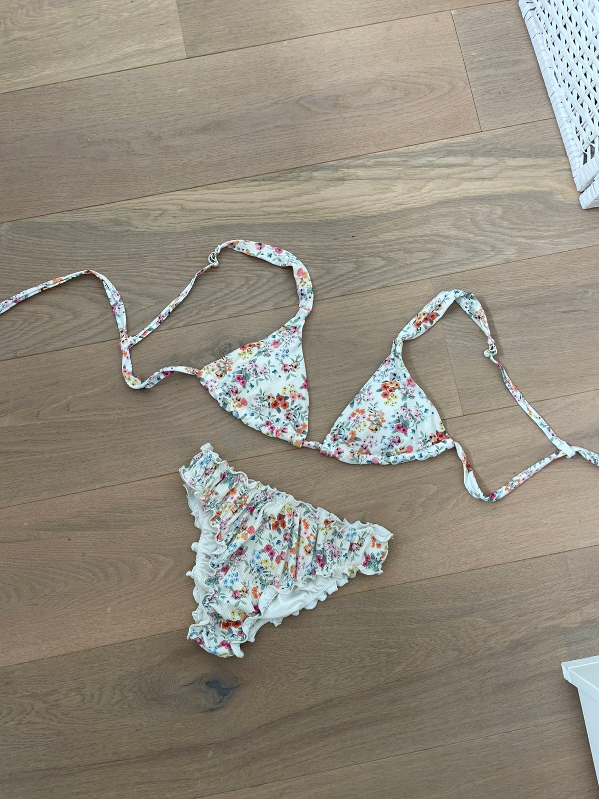 H&M bikini M, Kleding | Dames, Badmode en Zwemkleding, Ophalen of Verzenden, Zo goed als nieuw, Meerkleurig, Bikini