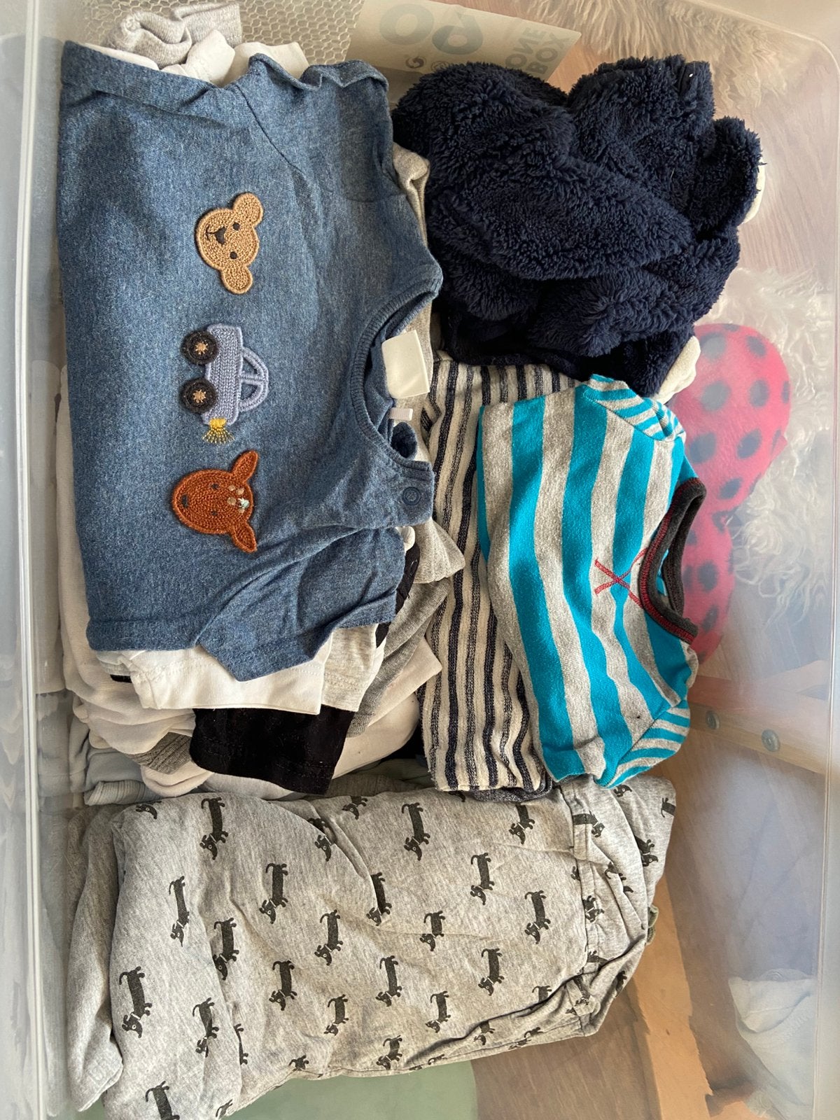 Bak met babykleding maat 52/56, Ophalen of Verzenden, Zo goed als nieuw