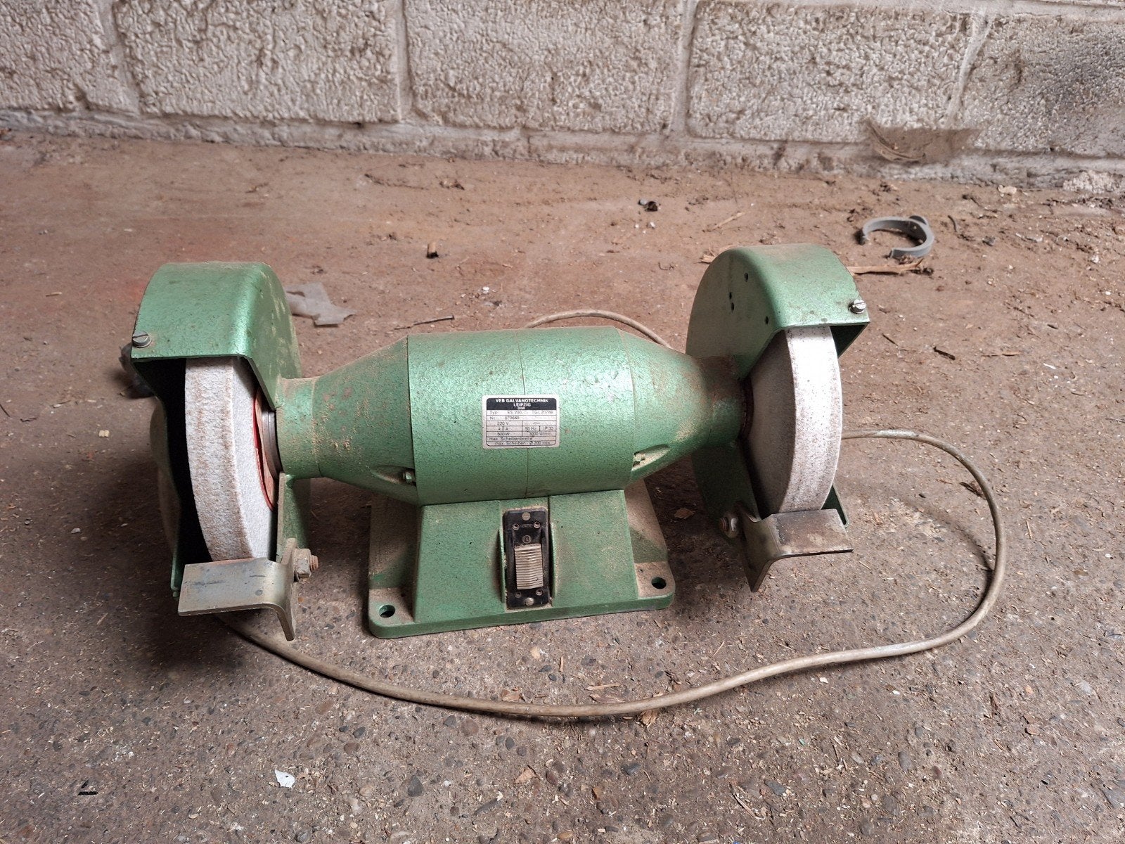 touret avec 2 pierres en ordre de marche, Bricolage & Construction, Enlèvement, Utilisé, 700 à 1000 watts, Autres types