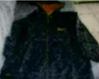 Blouson été noir/orange à capuche 8 ans, Kinderen en Baby's, Kinderkleding | Maat 128, Ophalen of Verzenden, Gebruikt, Jongen of Meisje
