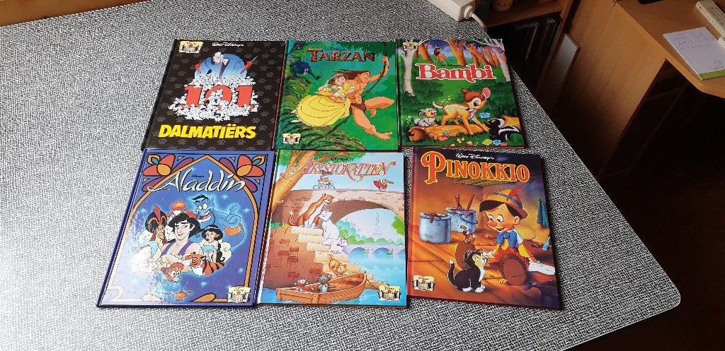 Strips Disney met poster, Ophalen of Verzenden, Zo goed als nieuw, Plaatje of Poster