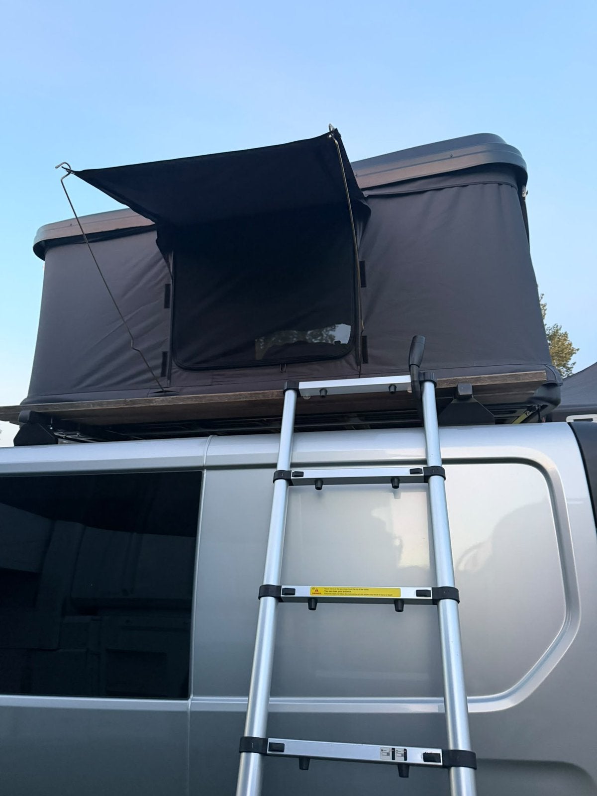 2-persoons Daktent hardtop met telescopische ladder., Ophalen, Zo goed als nieuw, Tot en met 2