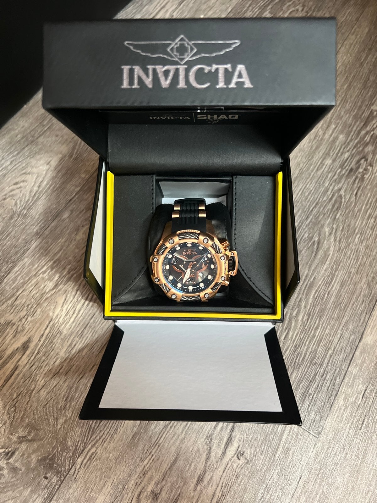 Horloge Invicta Shaq Bolt Zeus Chronograph, Ophalen, Zo goed als nieuw, Goud