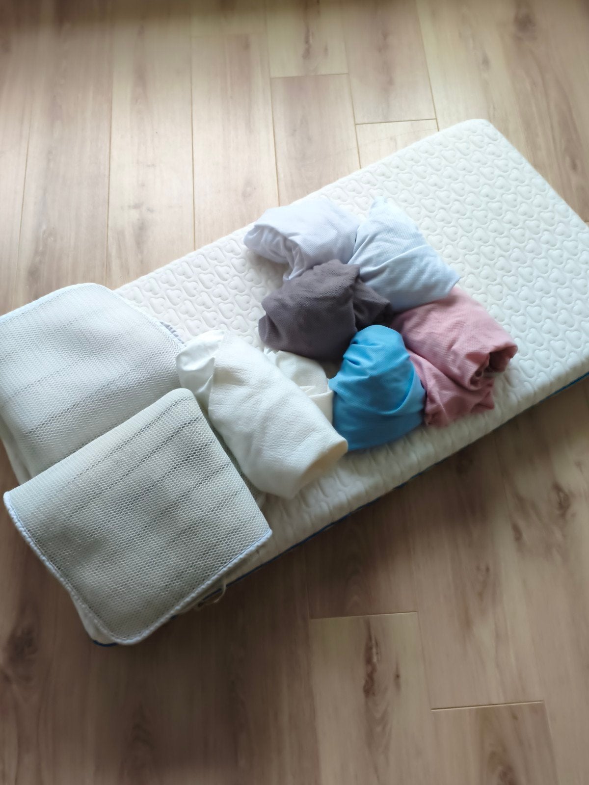 aerosleep matras + Matrasbeschermers + 2 dons + overtrek, Huis en Inrichting, Ophalen, Matras