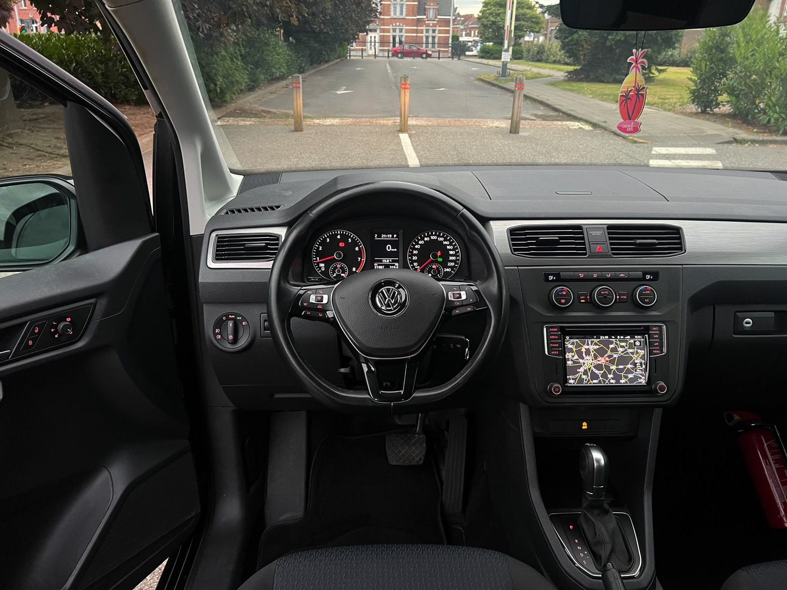 VW Caddy Maxi 1.4TSi Benzine Automaat 1e eigenaar *032000km*, Auto's, Automaat, 4 cilinders, Zwart, 96 kW