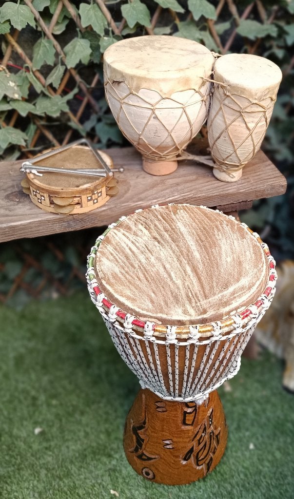 Lot djembe, terracotta tam tam, tamboerijn, triangel., Muziek en Instrumenten, Drumstellen en Slagwerk, Ophalen of Verzenden, Zo goed als nieuw