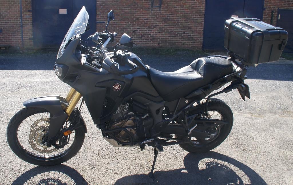 Moto honda Africa twin CRF1000 zwart, Motoren, Particulier, Toermotor, Handvatverwarming, Minimaal motorrijbewijs A1