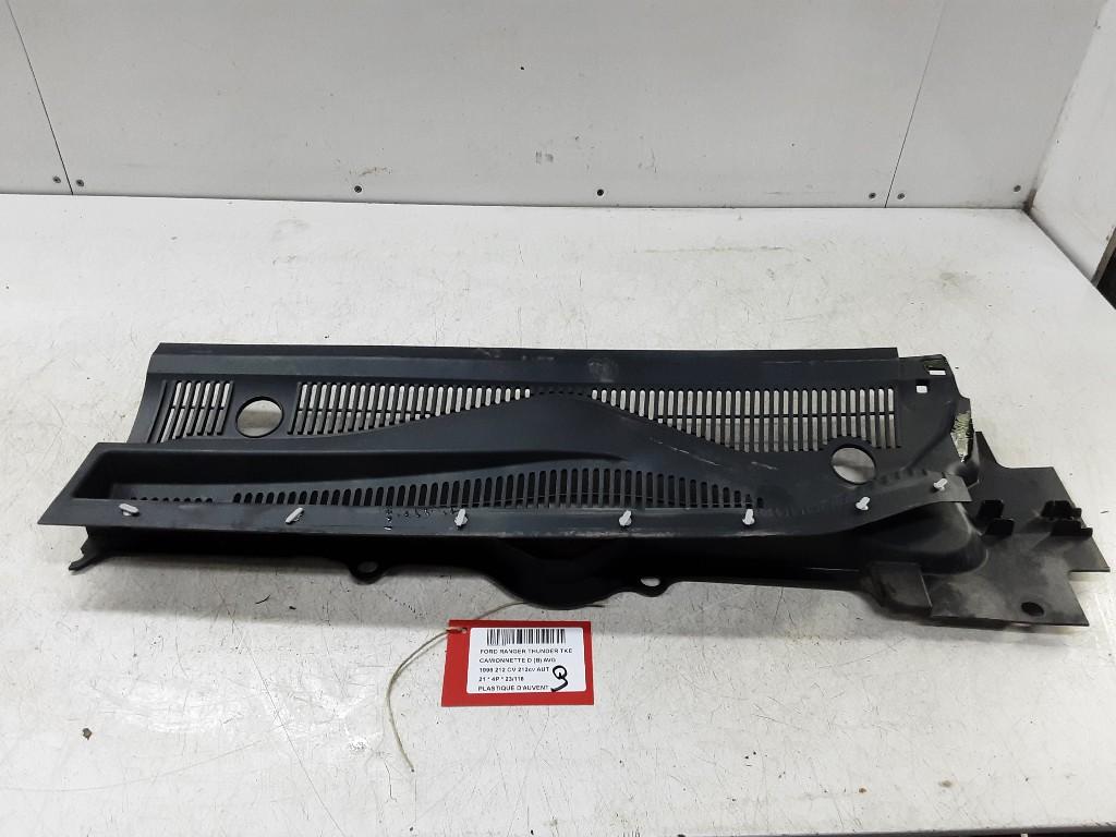 SIERLIJSTEN VOORRUIT Ford Ranger (01-2015/-) (JB3B2102223B), Auto-onderdelen, Gebruikt, Voor, Mevr. I. Hauben, Ford