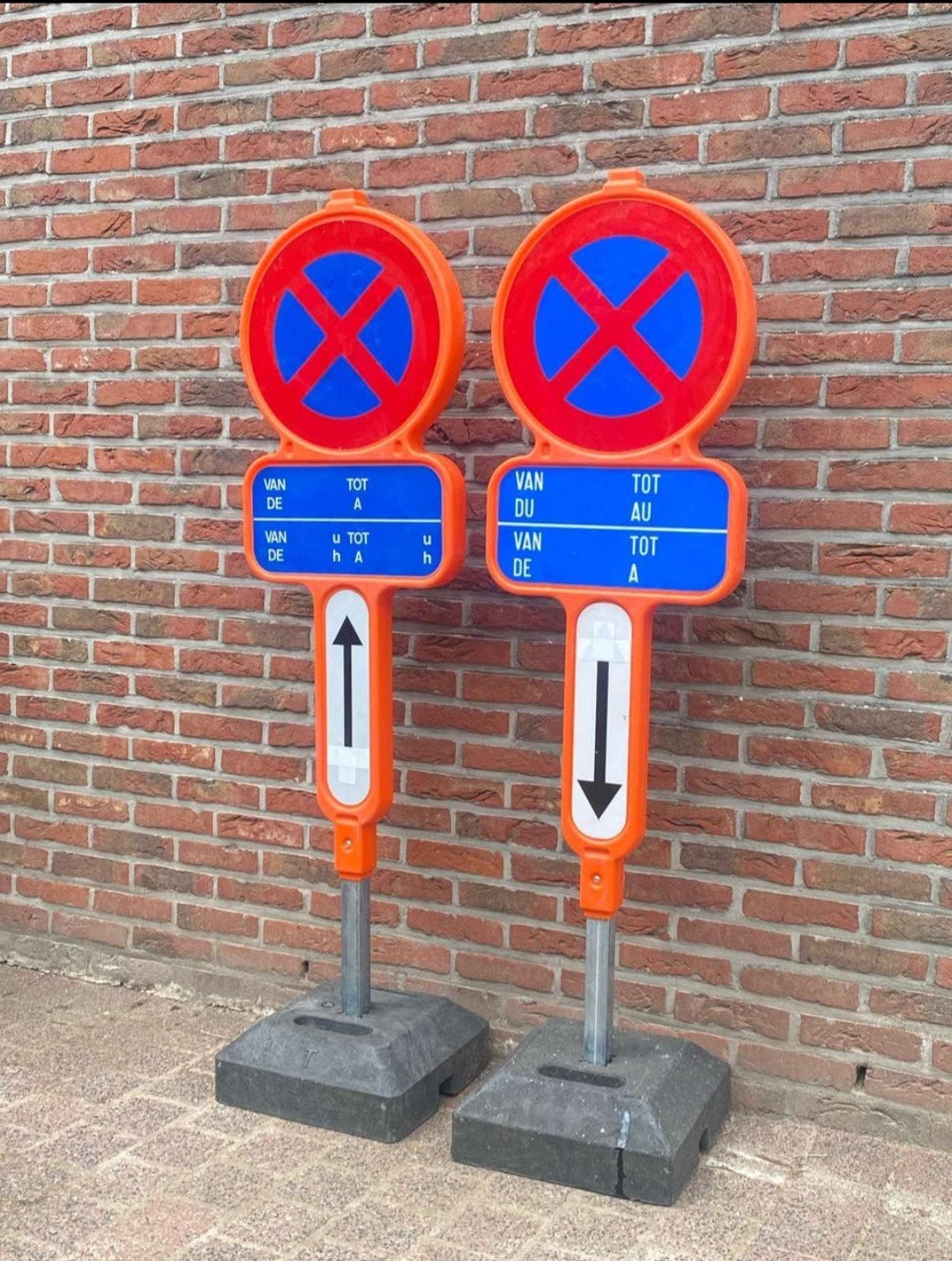 Parkeerverbodsborden (E3) TE HUUR, Ophalen