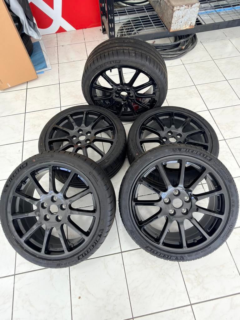 Set de 5 pneus Michelin Pilot Sport 4s neuf, Autos : Pièces & Accessoires, Pneus & Jantes, Neuf, 245 mm, Véhicule de tourisme