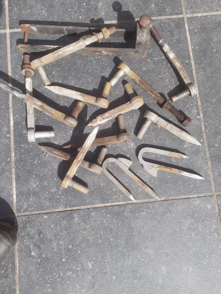 Materiaal voor afsluiting hekkens, Ophalen