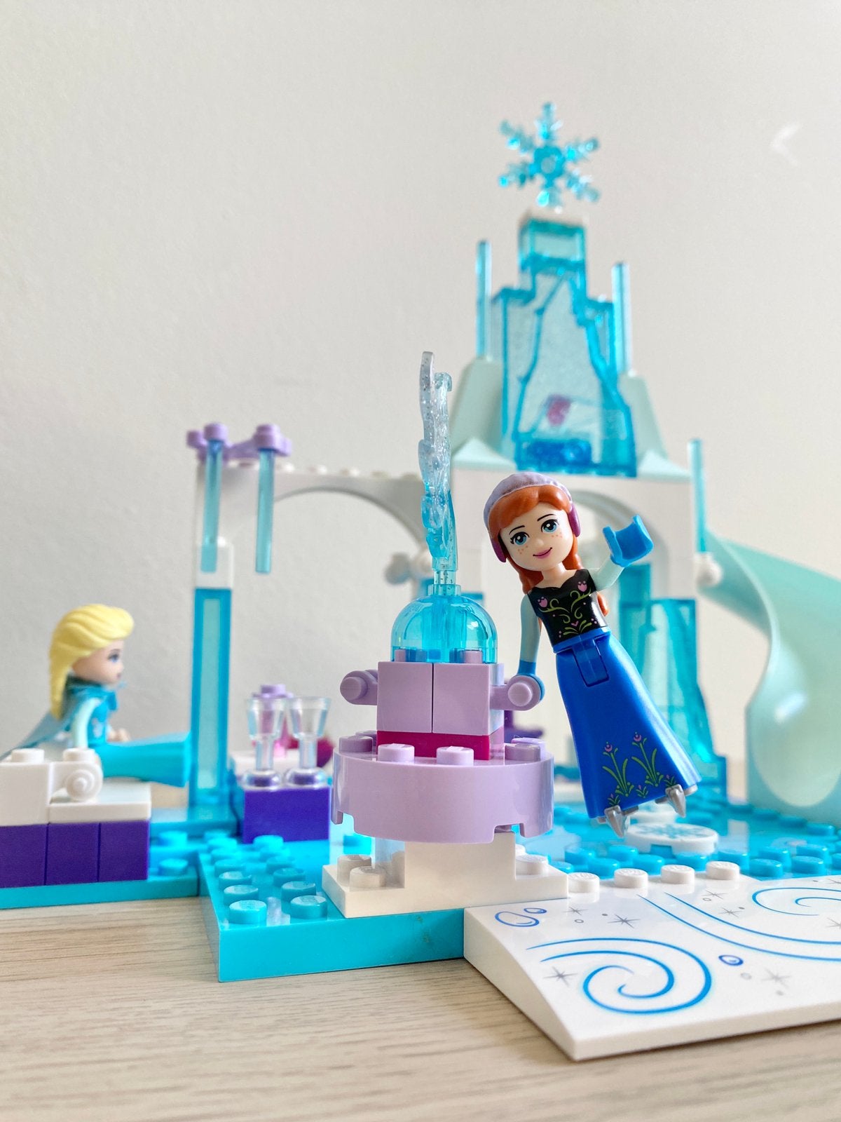 LEGO | Disney Anna & Elsa's Frozen Playground, Ophalen, Lego, Zo goed als nieuw, Disney