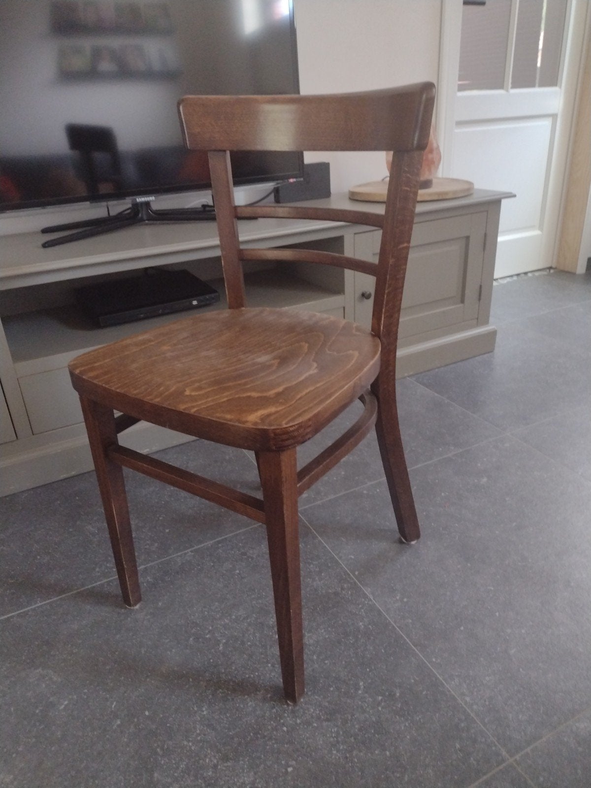6 gebruikte café stoelen, Ophalen