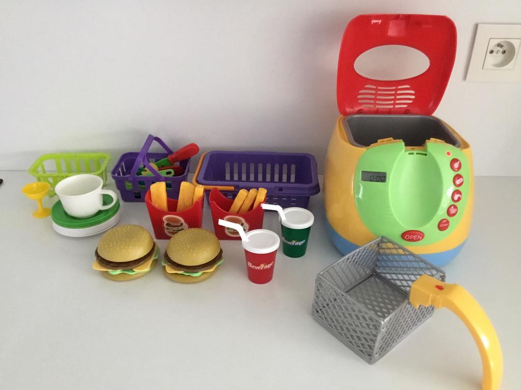 Frietjes speelgoed set, Ophalen, Zo goed als nieuw