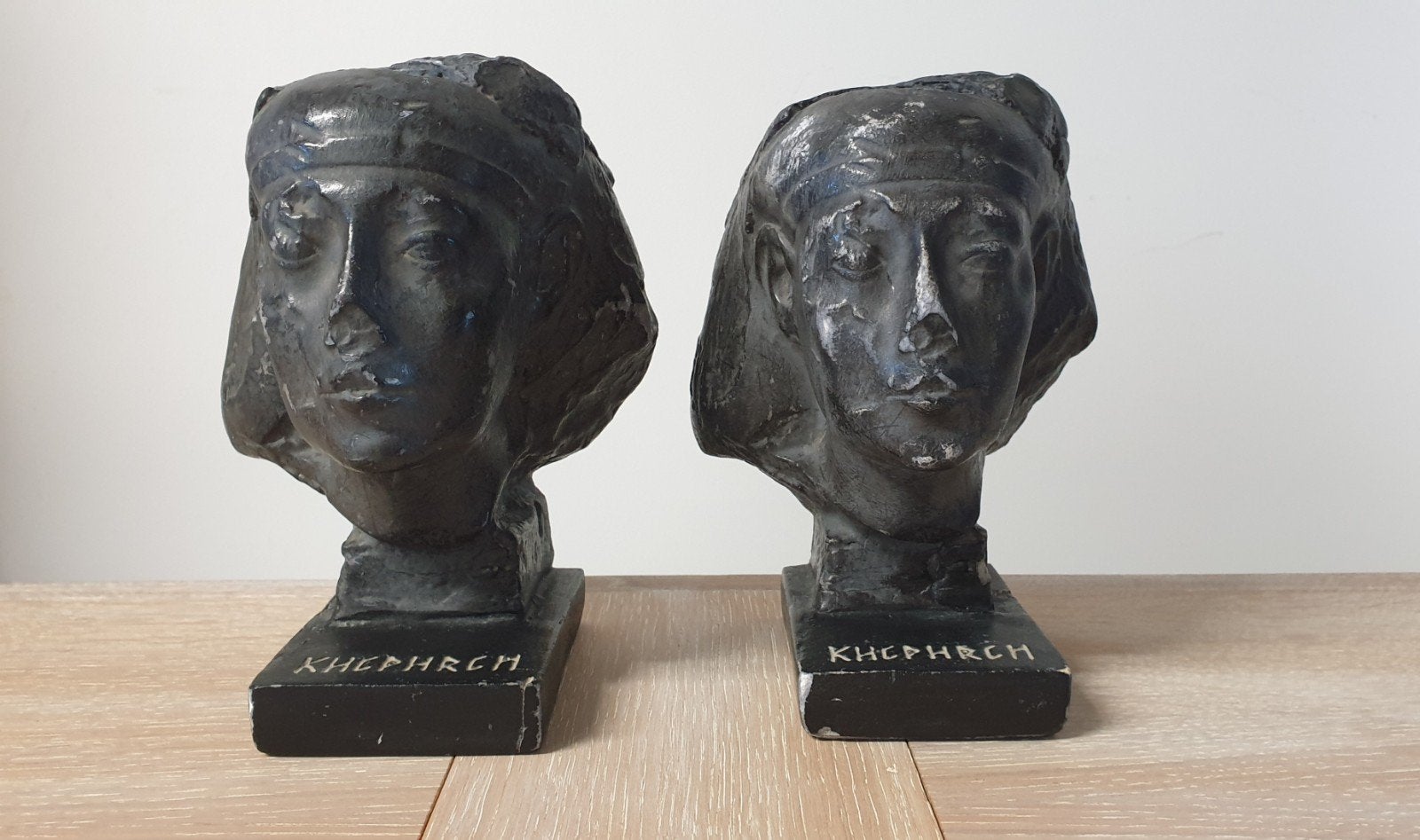Grote collectie beelden en schilderijen Egypte, Ophalen