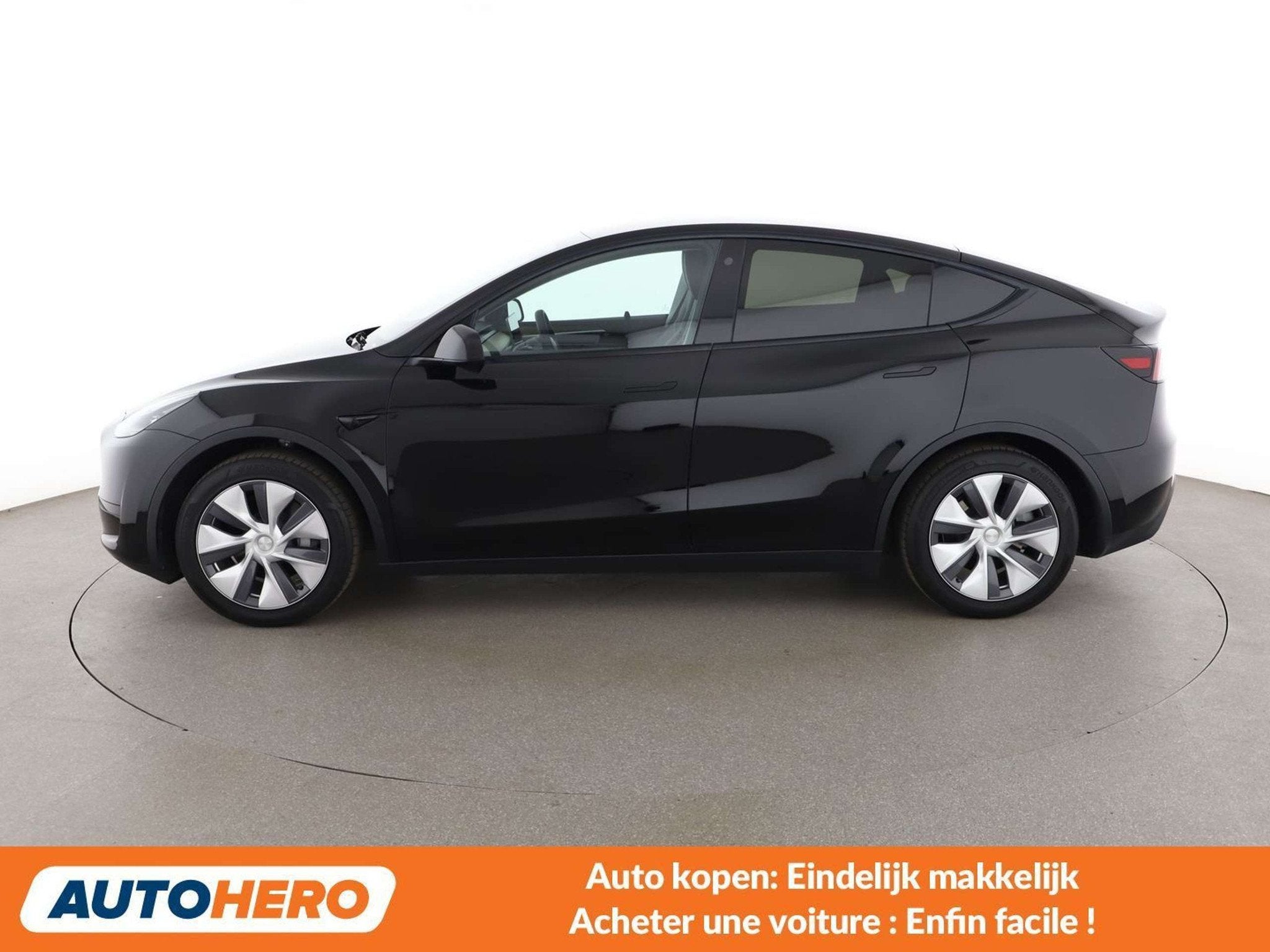 Tesla Model Y Standard Range (année de construction 2023), Autos, Cuir, 299 ch, Achat, https://public.car-pass.be/vhr/aff17d26-c2b3-49bf-9837-8b2047bb4c2f