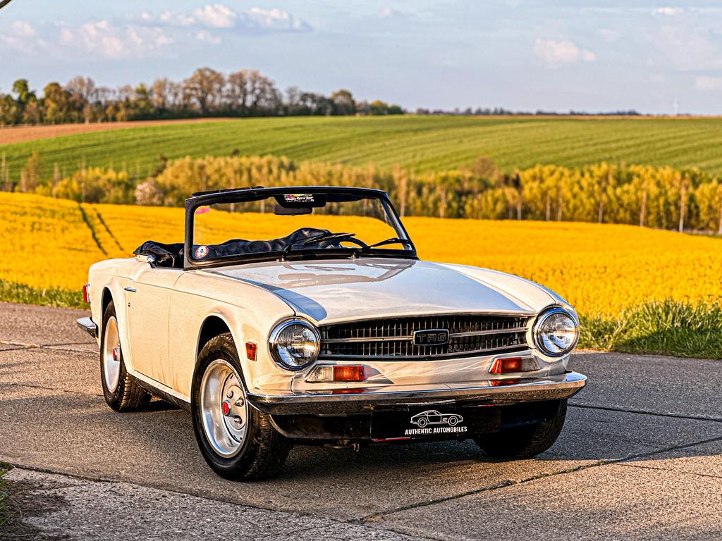 Triumph TR6 PI originele Belgisch geleverd, Auto's, Oldtimers, 2500 cc, Achterwielaandrijving, Zwart, Triumph