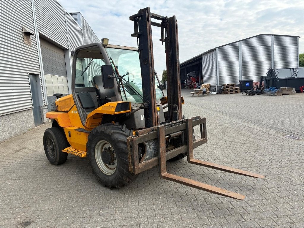 Manitou MC-30 ruwterrein heftruck, Zakelijke goederen, Machines en Bouw | Heftrucks en Intern transport, Ophalen, 3000 tot 4000 kg