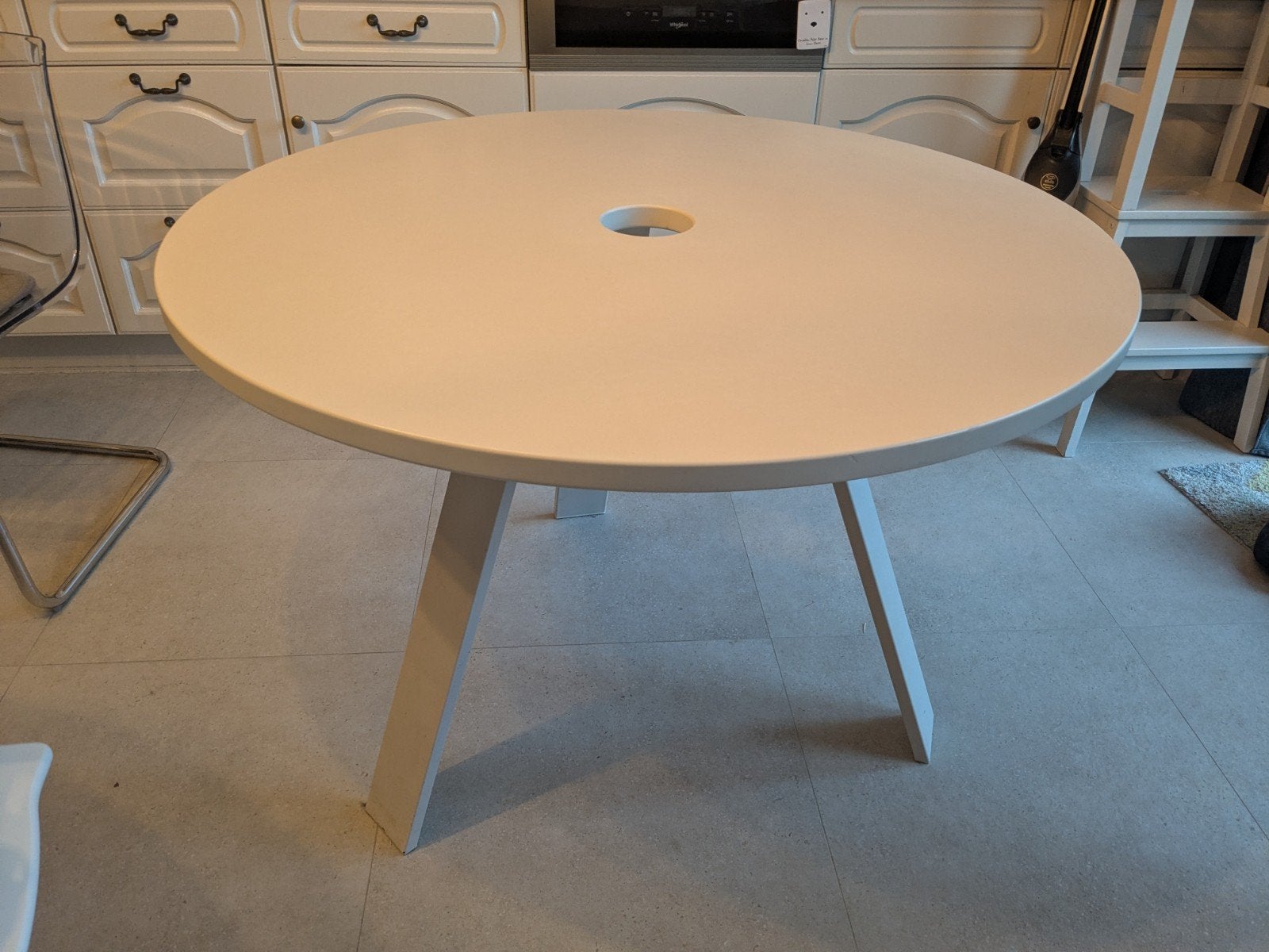 Table Ikea Kvarnsten, 100 à 150 cm, Rond, 100 à 150 cm, Enlèvement