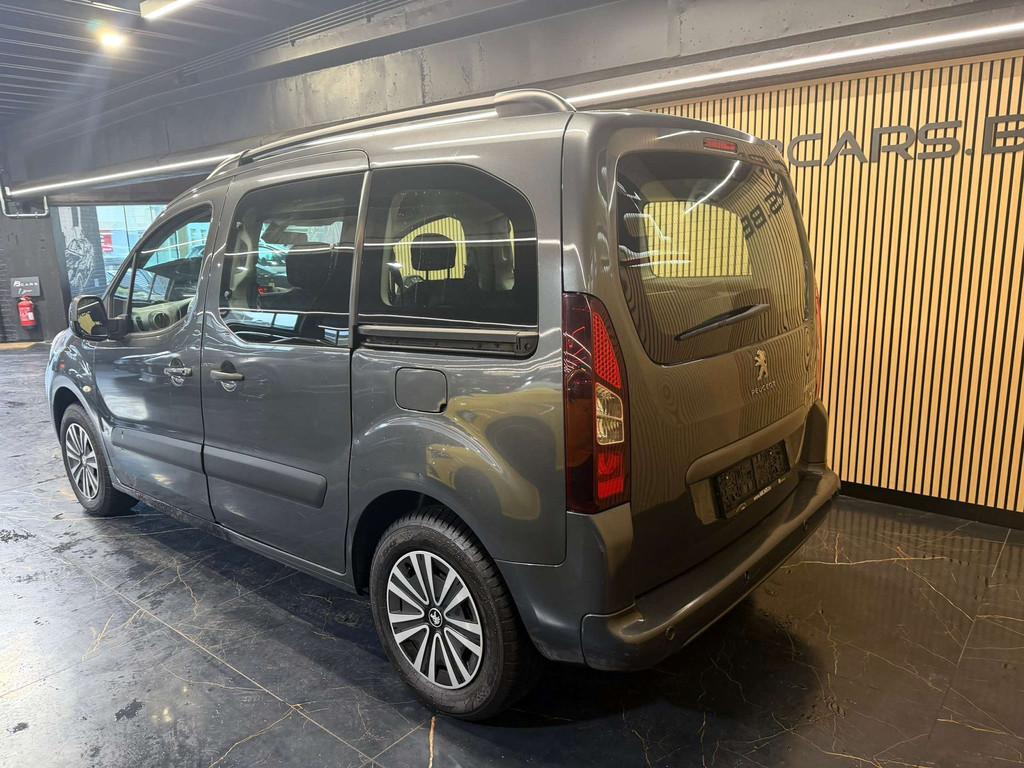 Peugeot Partner 1.6i TePee * GARANTIE 12 MOIS * (bj 2014), Auto's, Euro 5, Stof, Gebruikt, Zwart