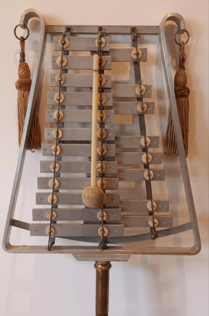 Fanfare lyra xylofoon klokkenspel, Ophalen