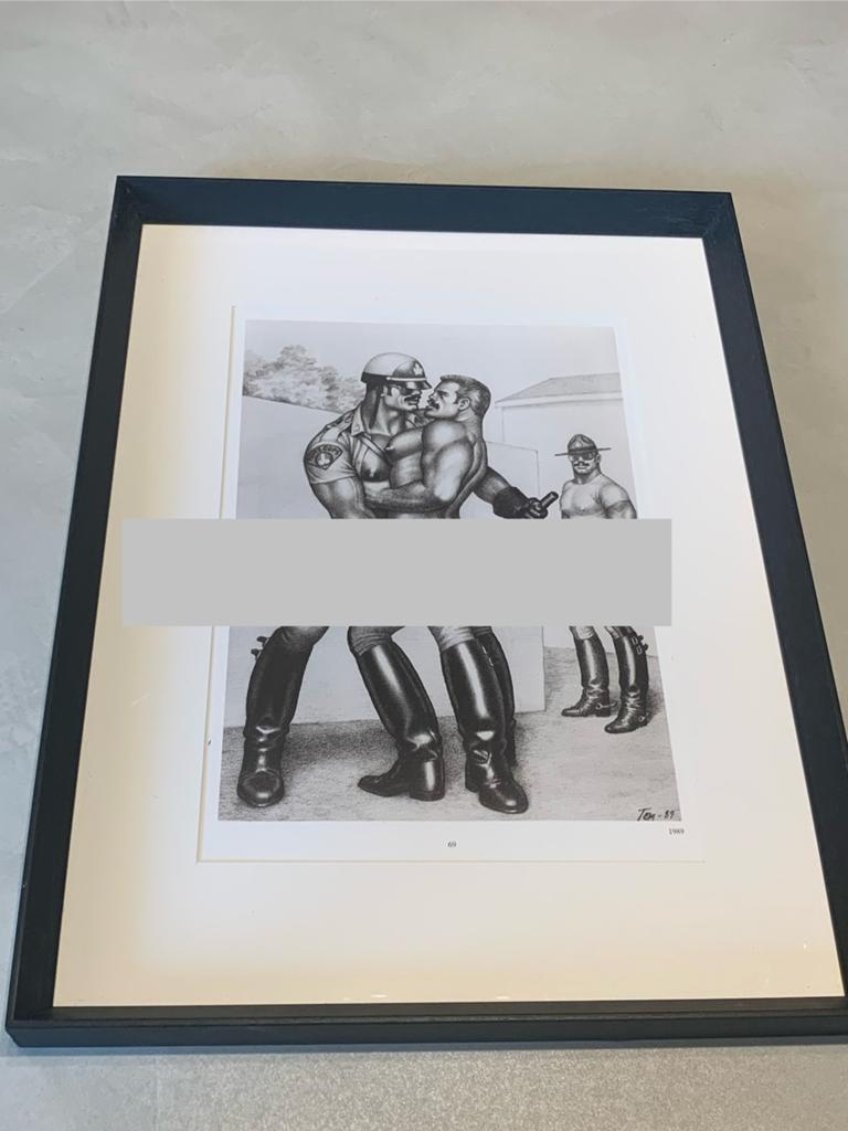 Cadre - Tom of Finland 1989 Dimensions du cadre : 42 x 32 cm, Enlèvement ou Envoi