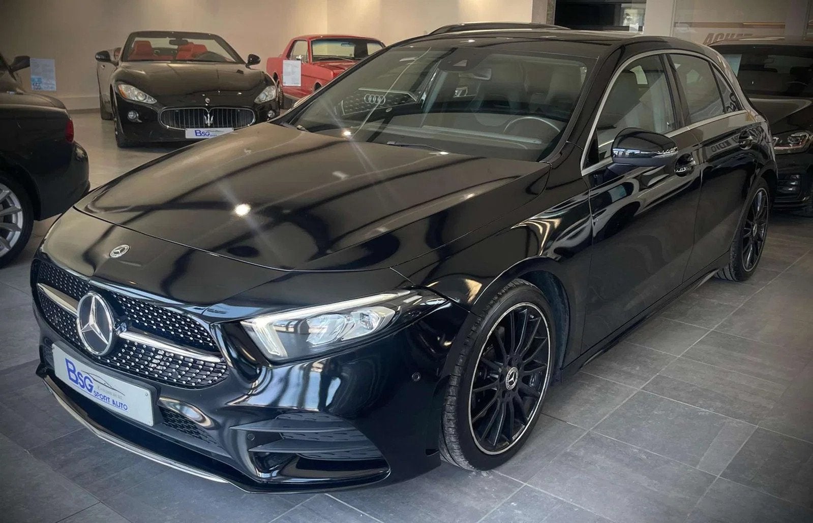 Mercedes-Benz A-CLASS 200 PACK AMG*BOITE AUTO*LED*CAMERA*GPS, Autos, Achat, Entreprise, Alcantara, Noir