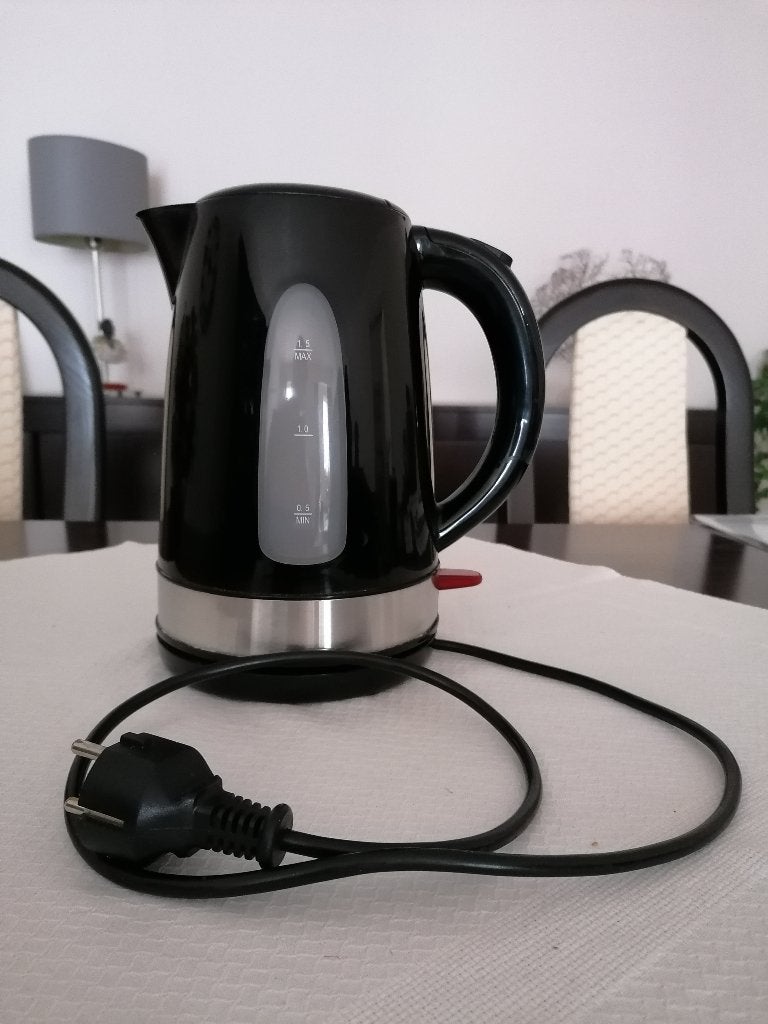Bouilloire électrique noire Hema 1,50 L, Electroménager, 1 à 2 litres, Enlèvement, Utilisé, Sans fil