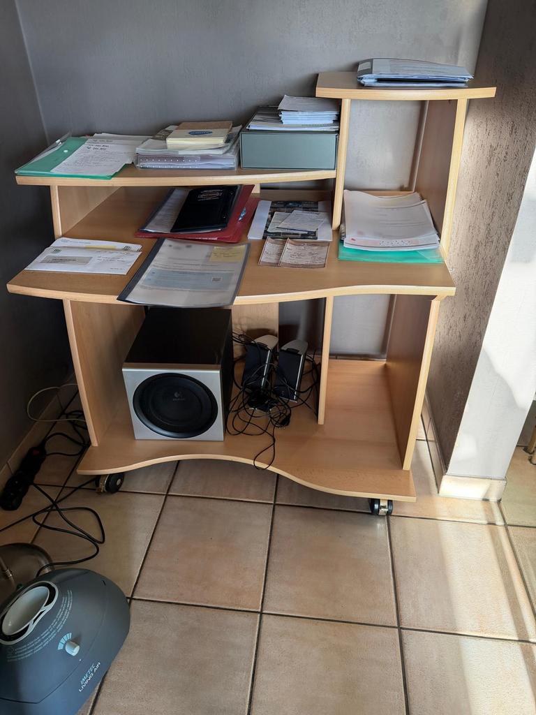 Bureau computer desk, grenen geplakt, Huis en Inrichting, Kasten | Computermeubels, Ophalen, Zo goed als nieuw