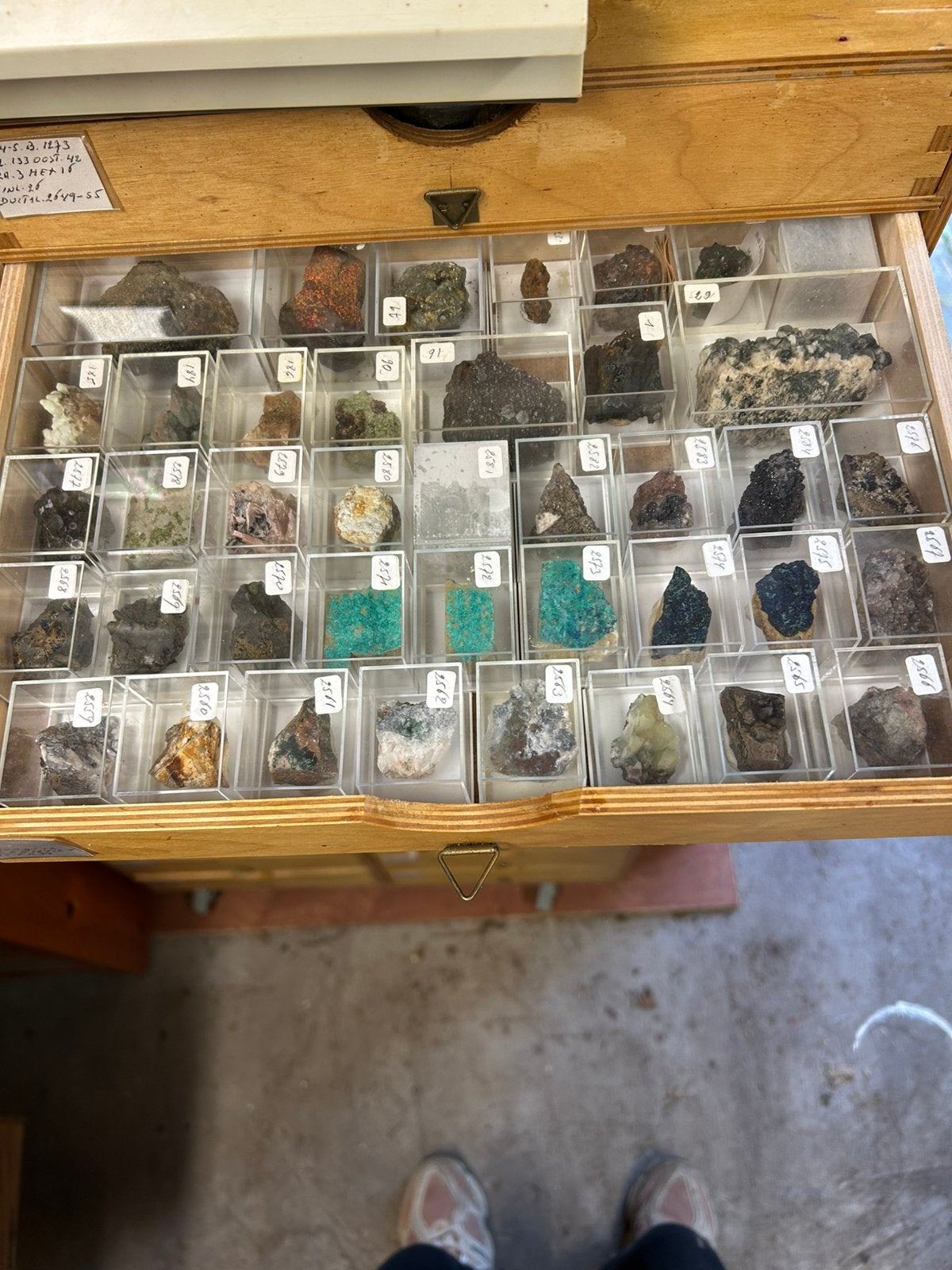 Professionele mineralenverzameling, Verzamelen, Ophalen, Mineraal
