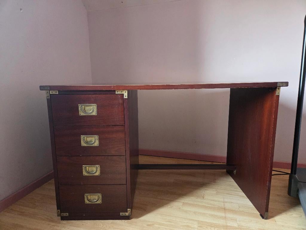 Bureau SICAME, Enlèvement, Utilisé