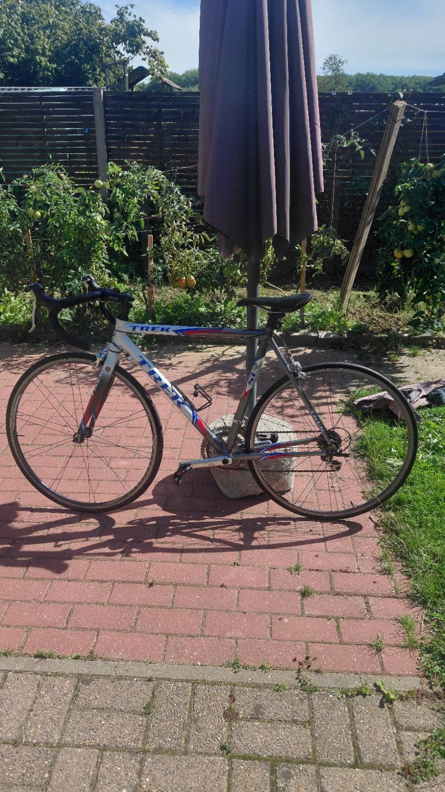 Vélo de route Trek Slr, Vélos & Vélomoteurs, Autres marques, Frein sur jante, Comme neuf, Enlèvement