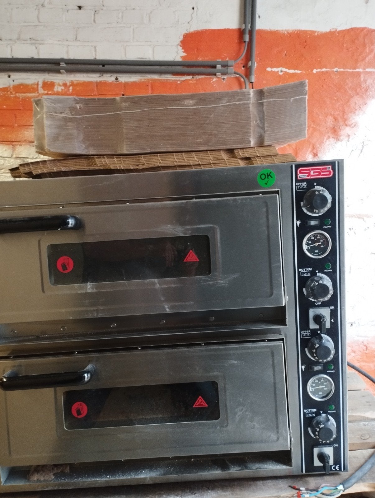 pizza oven 700€, Ophalen