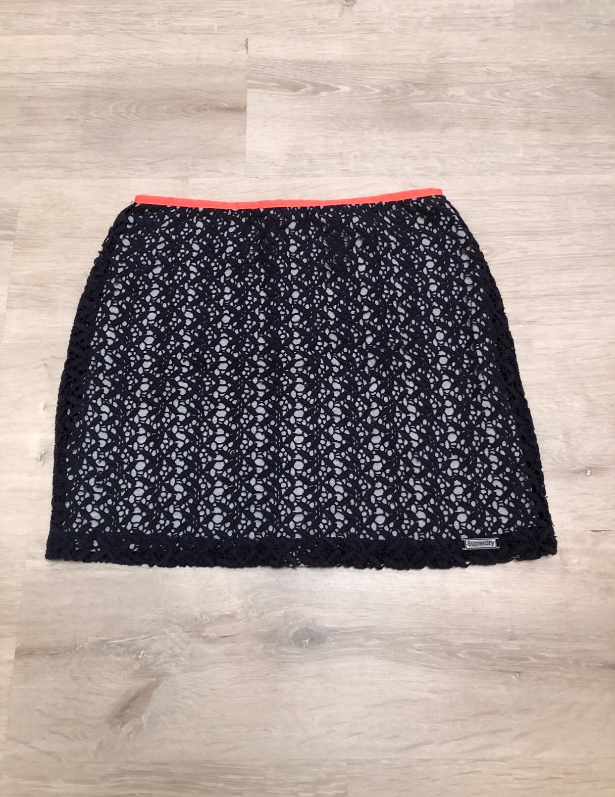 Nieuwe rok merk superdry maat XS, Kleding | Dames, Rokken, Ophalen, Nieuw, Maat 34 (XS) of kleiner, Zwart
