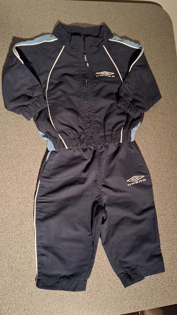 Trainingspak Umbro maat 68, Kinderen en Baby's, Umbro, Ophalen of Verzenden, Zo goed als nieuw, Jasje
