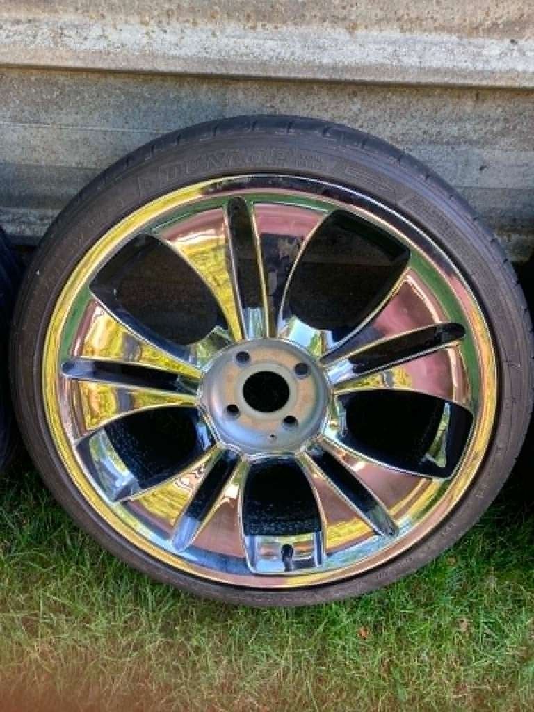 setje velgen met banden 215/35/18 steekmaat 4x 100, Autos : Pièces & Accessoires, Pneus & Jantes, Pneus et Jantes, 215 mm, Véhicule de tourisme