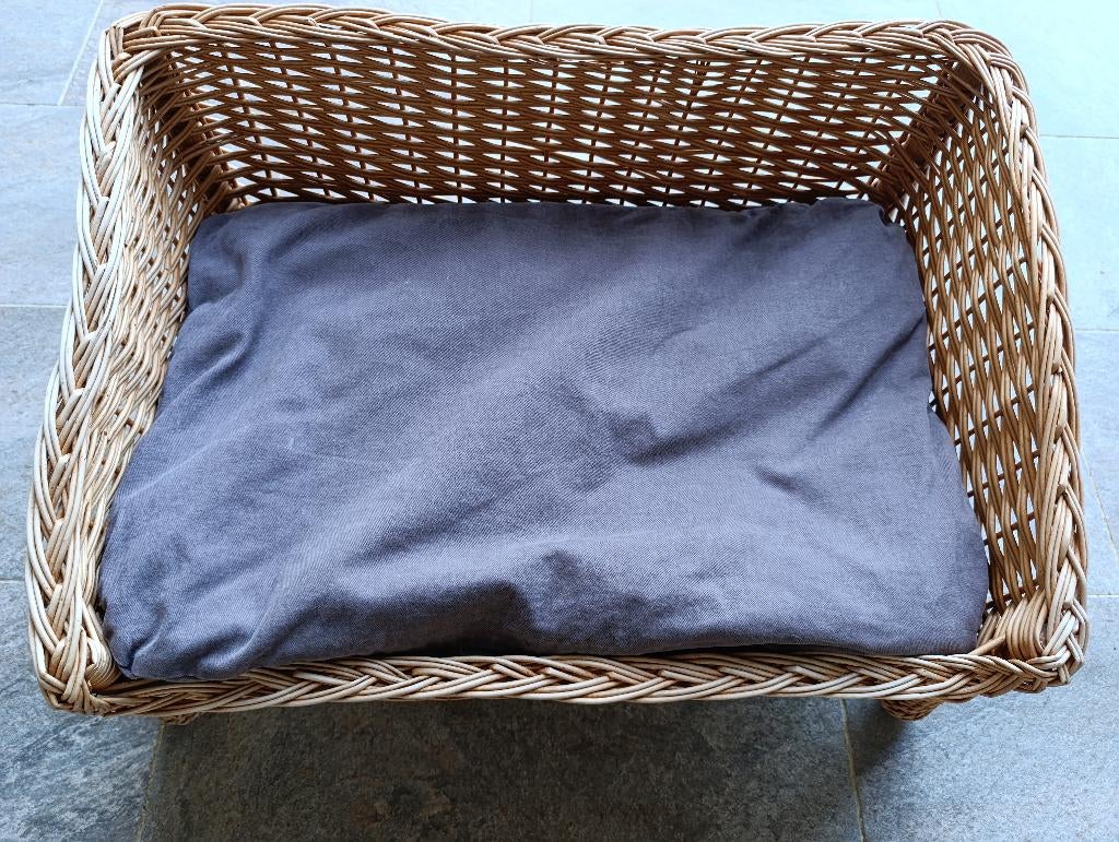 Panier en osier pour chien (ou chat), Animaux & Accessoires, Enlèvement, Utilisé