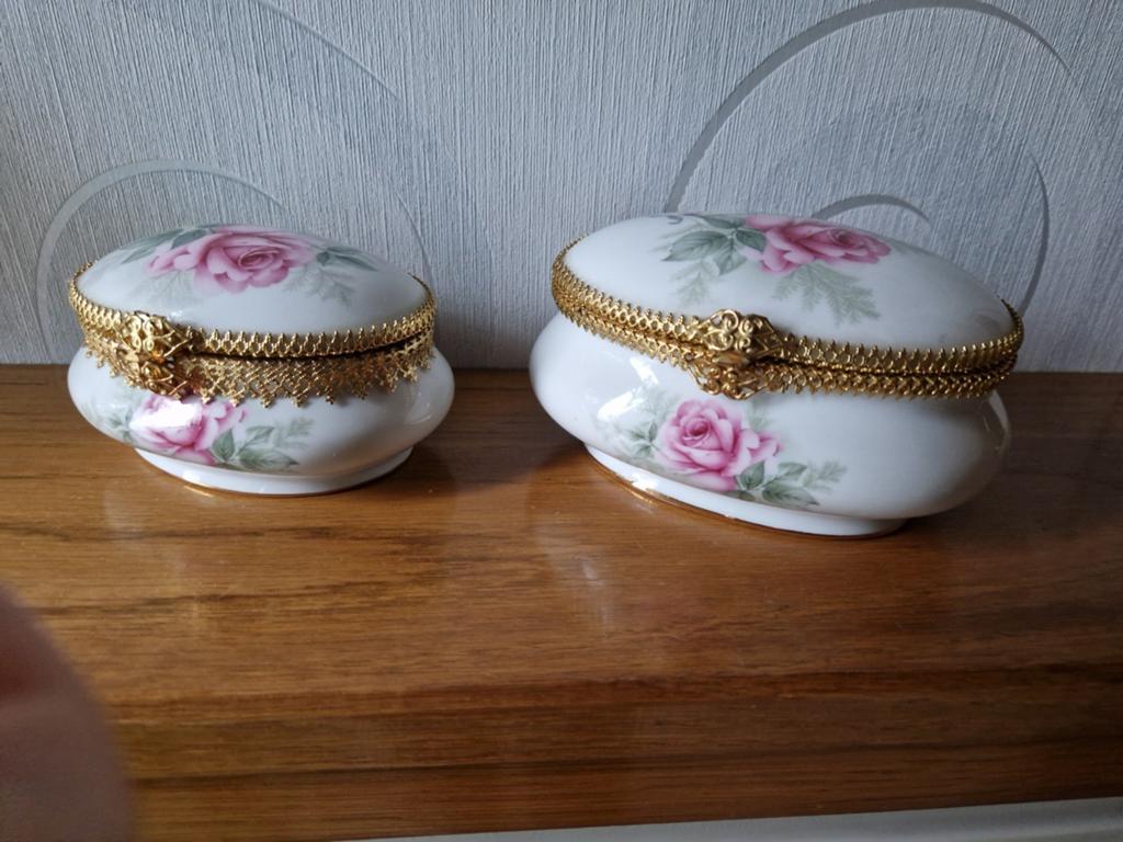 2 porseleinen potjes vaste prijs, Antiek en Kunst, Ophalen