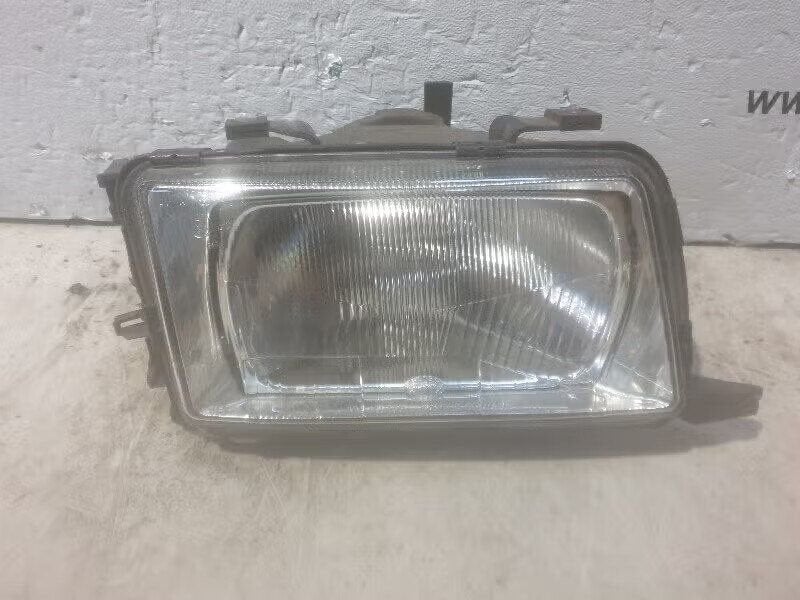 KOPLAMP RECHTS Audi 80 (B4) (01-1991/12-1995), Auto-onderdelen, Gebruikt, Info@forvia.com, HELLA GmbH & Co. KGaA, Rixbecker Straße 75 59552 Lippstadt, DE