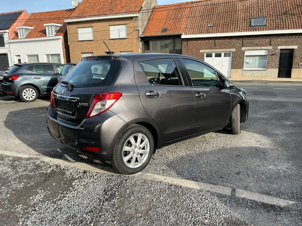 Toyota Yaris 1,3 l automatique + garantie, Achat, Entreprise, 5 portes, 5 places