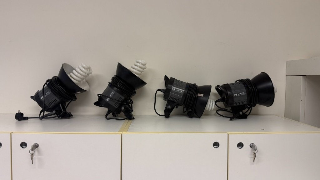 4 Falcon Eyes LHD-500 studiolampen met reflectoren, Ophalen, Gebruikt, Falcon Eyes, Inclusief lampen