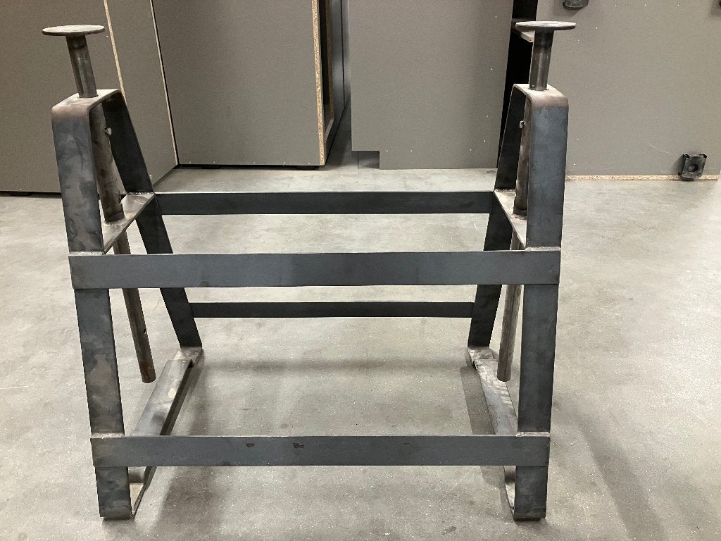 IJzer onderstel voor tafel of bureau - Eeklo, Ophalen, Metaal, Industrieel, Nieuw