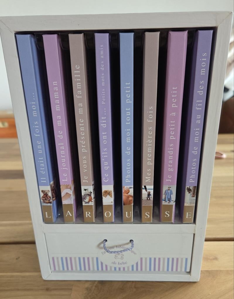 La petite bibliothèque de bébé Larousse, Enlèvement