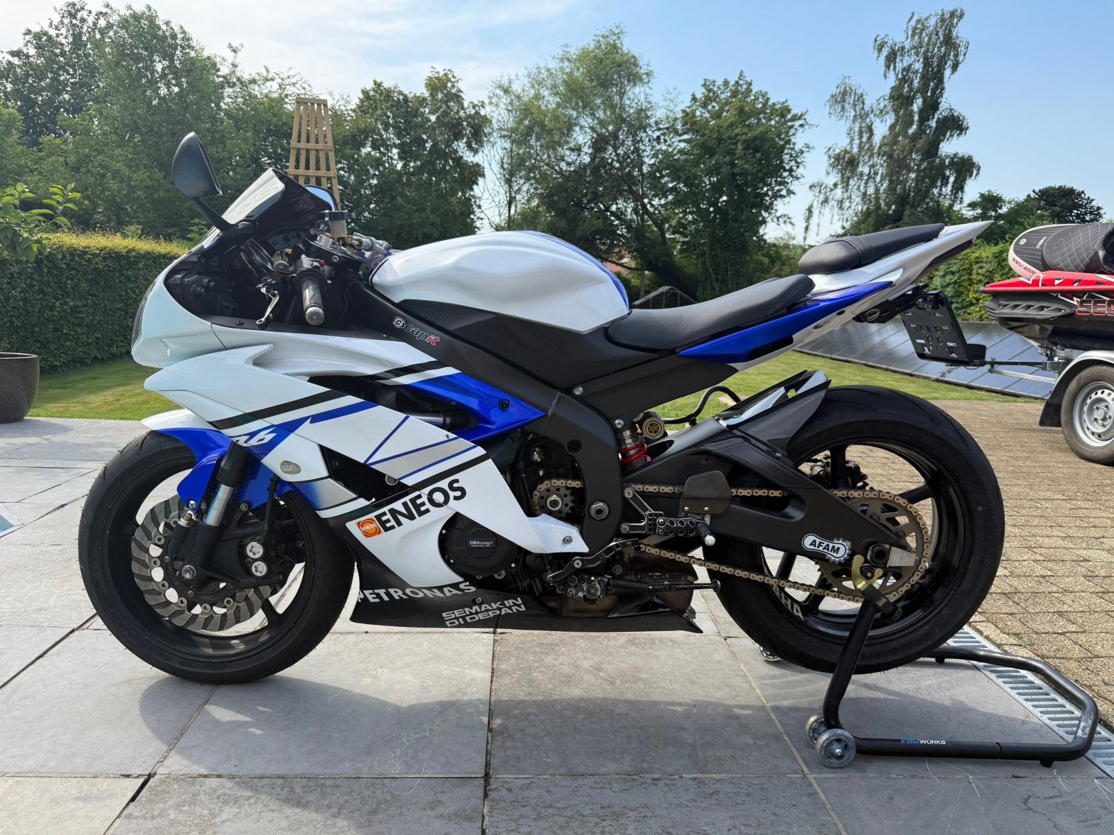 Yamaha r6 rj15, Motos, Motos | Yamaha, Plus de 35 kW, 4 cylindres, Éclairage LED, Manuelle