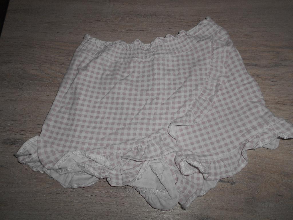 carreau short maat 134, Enlèvement ou Envoi, Comme neuf, Fille, Pantalon