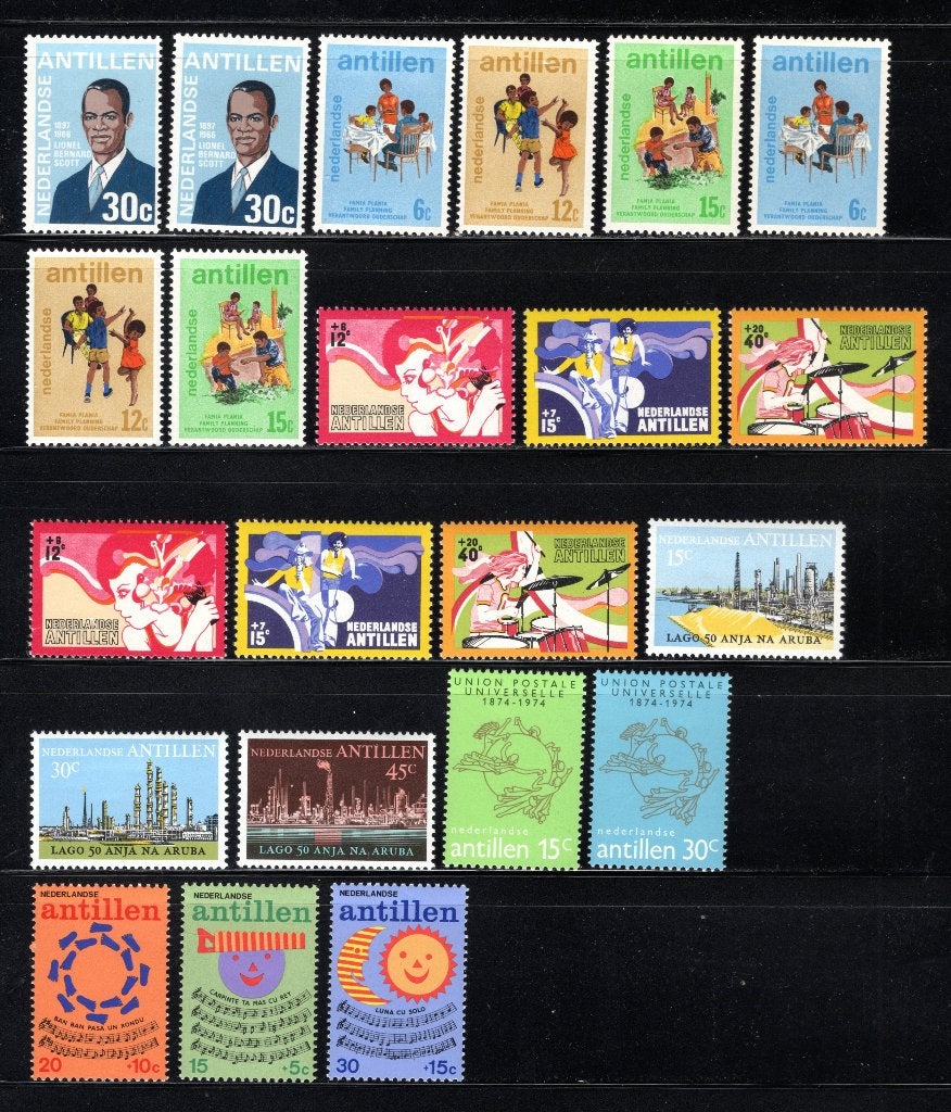 NL. ANTILLES Lot 1974 MH/MNH, Timbres & Monnaies, Timbres | Antilles néerlandaises, Envoi, Non oblitéré