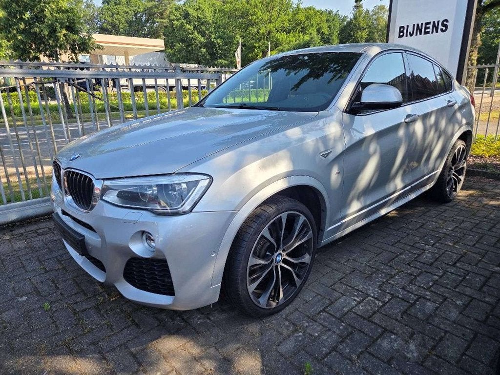 BMW X4 2.0 dA xDrive20 M-PACK - PANO DAK - BRUIN LEDER, Auto's, BMW, Automaat, 4 cilinders, Overige carrosserie, Bi-Xenon koplampen